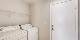 Beautiful 3 bedroom, 2.5 bath 2 story home! Gallery 27