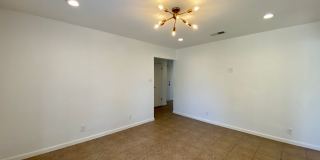 Hidden 4 Bed 2 Bath Gem in South Austin! Gallery 19