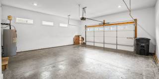 Modern Three Bedroom! Gallery 42