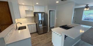 2 bedroom | 1 bathroom | Single family home with pool + detached room & full bathroom Gallery 12