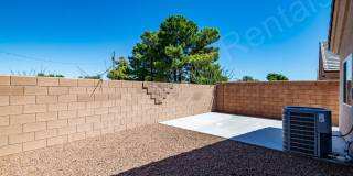 DON'T MISS THIS THREE BEDROOM TOWNHOUSE IN A PRIME LOCATION Gallery 32