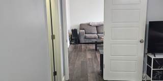 -- -- Gallery 4