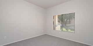 750 E Northern Avenue Gallery 14