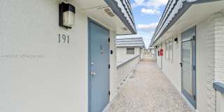 191 Tuscany C Gallery 1