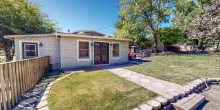 Bright and Spacious 1 Bedroom 1 Bathroom Cottage! Water, PGE, and Garbage Included! Gallery 1