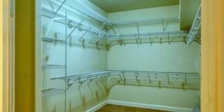 3924 Royal Scots Avenue Gallery 16