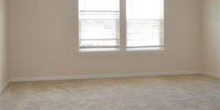 Room in 3 Bedroom Townhome at Talley St Gallery 7