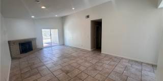 1299 Dogwood Gallery 5