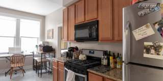 949 Hoyne Gallery 2