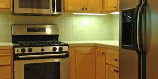 2 Bedroom Townhouse in Southwest San Jose with Garage Gallery 6