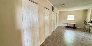 5557 FLORAL Avenue Gallery 9