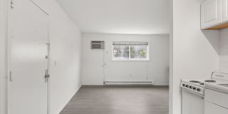36 Woodbury Avenue Gallery 2