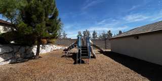 3 Bedroom Condo - Gated - Summerlin - Detached Garage- New Carpet Gallery 17