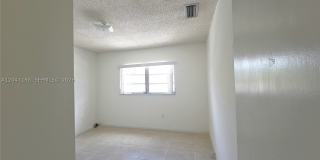 3519 SW 17th Ter Gallery 11