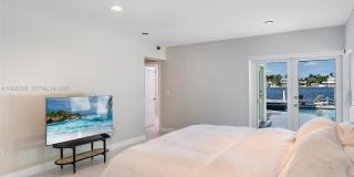 1055 Stillwater Dr Gallery 17