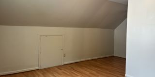 2805 Myrtle St Gallery 23