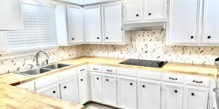 5415 73rd Street Gallery 9