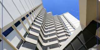**PARK SHORE BEAUTY WALK TO VENETIAN VILLAGE ** ESPLANADE** NICE AMENITIES ** 2 BEDROOM CONDO ON THE BEACH ** Gallery 62