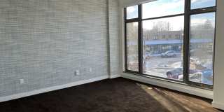 Beautiful 2 Bedroom Condo in Whitefish Bay Gallery 12