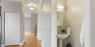 2042 W Warren Boulevard Gallery 16