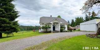 2BD | 1BA Farmhouse with Garage, Shop, Sauna! - Oregon City Gallery 1