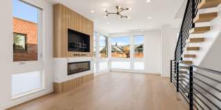 Modern Queen Anne Retreat with Rooftop Deck & Designer Finishes Gallery 9