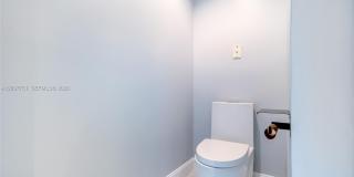 3105 NE 184th St Gallery 23