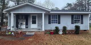 Room in 3 Bedroom Home in Raleigh Gallery 1