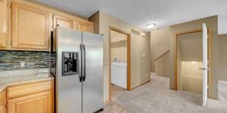 Charming 3BR Townhome in Lincoln Gallery 7