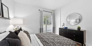 The Elinor Gallery 60