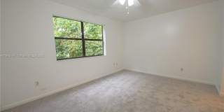 820 N Franklin Ave Gallery 10