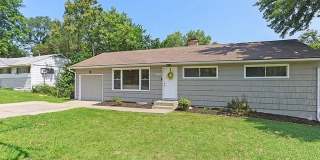 Single family home near Longview lake - Vouchers Accepted Gallery 1