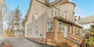7 Sproat Street Gallery 1