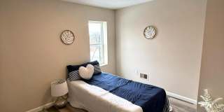 1026 E NORTH Avenue Gallery 11