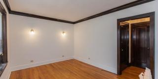 1913 W Larchmont Gallery 2