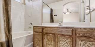 Mountains Edge - 3 bedroom, 2.5 bath cul-de-sac home! Gallery 24
