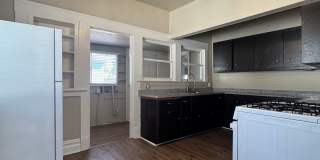 Available now! 2bed/1.25bath Close to Downtown Lodi Gallery 13
