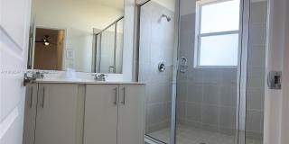 2651 SE 24th Dr Gallery 18