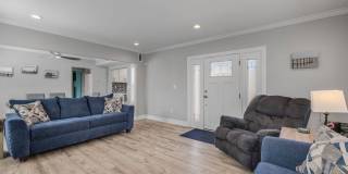 Renovated Spanish-Style 2/1 Beach Bungalow Just Steps to the Ocean! Gallery 9