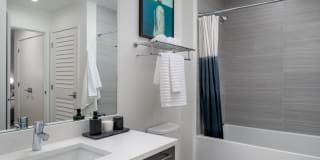 Hyde Square Gallery 16