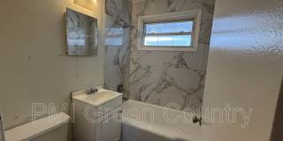 43 E 50th Ct N Gallery 12