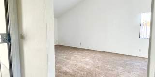 Single Level with Nature Reserve Views! Single Level with Nature Reserve Views! Gallery 6