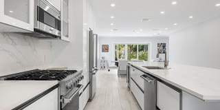1733 Coral Gardens Drive Gallery 24
