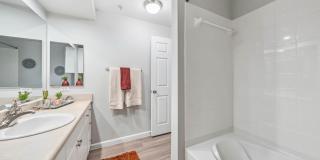 Residences at 4225 Gallery 5