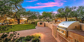 8959 E Woodland Road Gallery 46