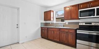 Charming 3-Bedroom Home in Miami - Comfortable Living in a Prime Location Gallery 1