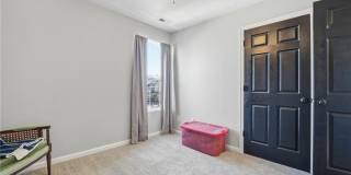 726 W 35th Street Gallery 27