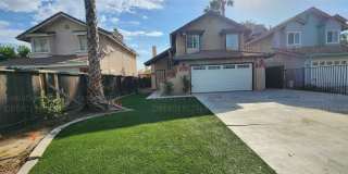 Charming 3 bedrooms/ 2.5 bathroom home. Gallery 1
