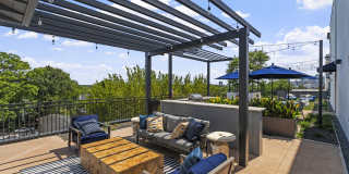Axis Midtown Gallery 35