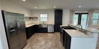 995 Fleetwood Circle SW Gallery 3